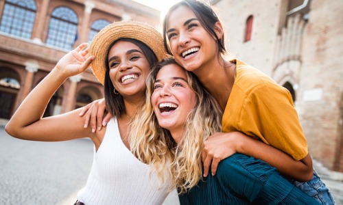 College students enjoying their travels