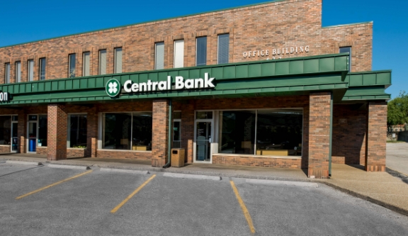 exterior view of creve coeur branch